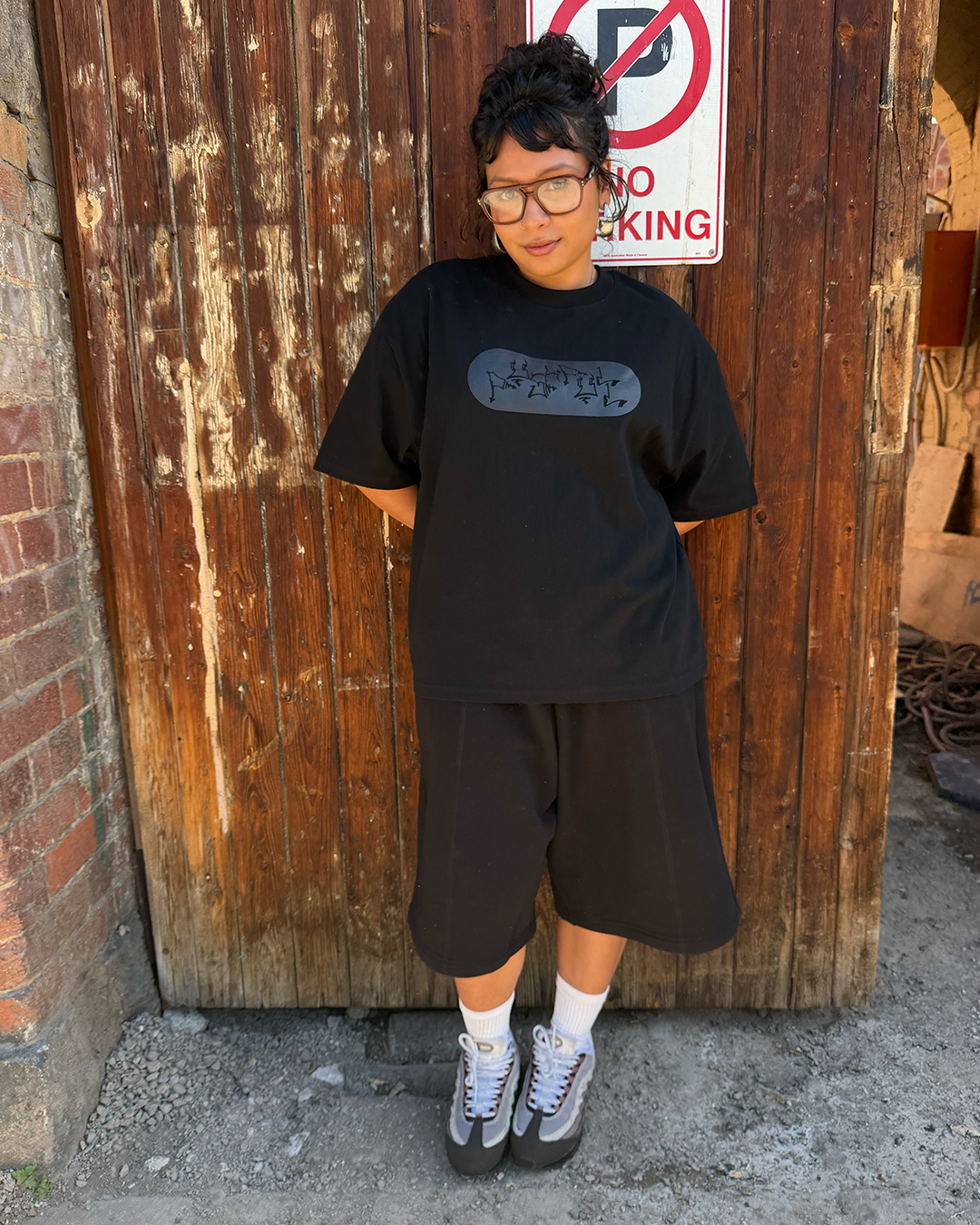 BLACK PILL T-SHIRT