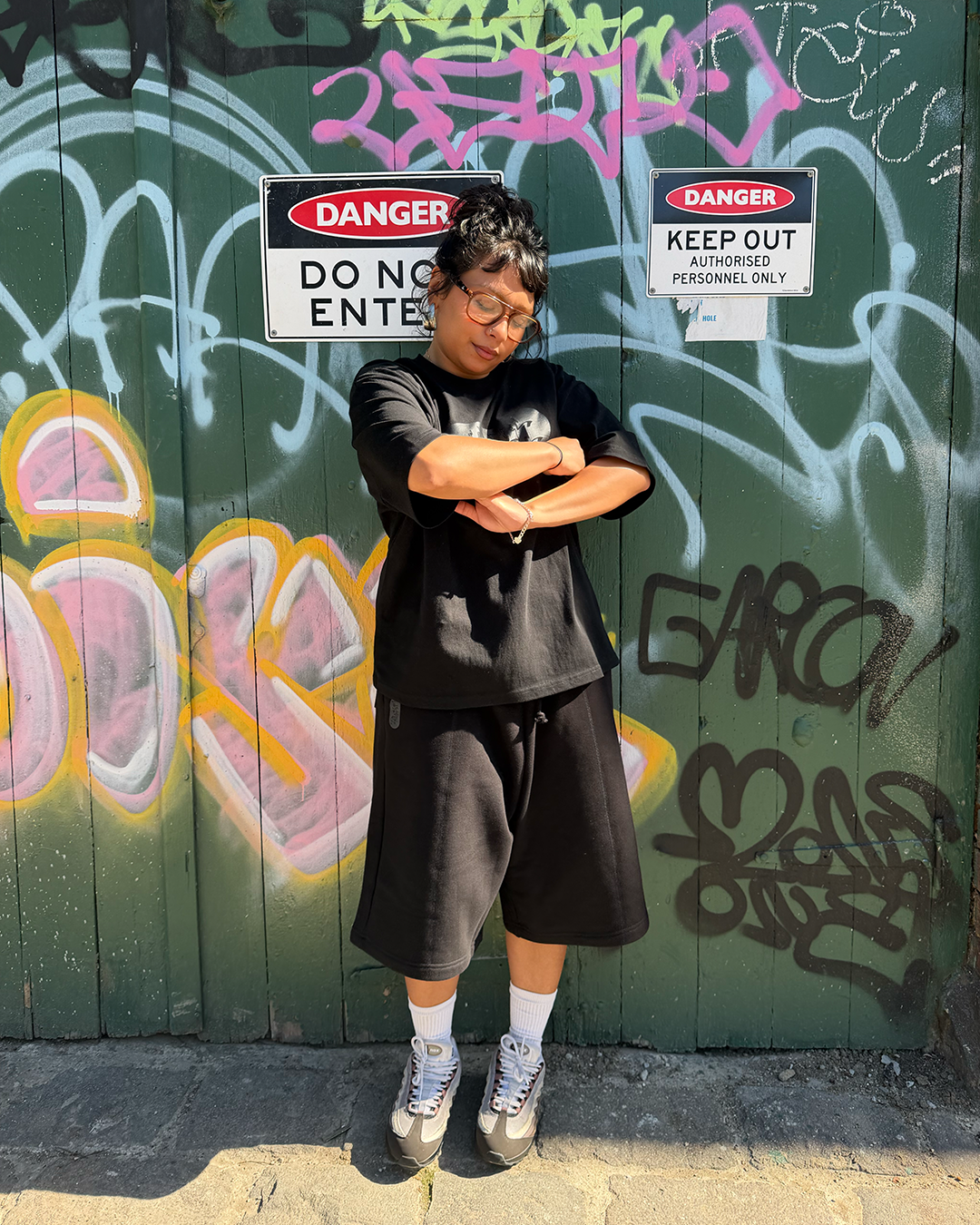 BLACK PANELLED TRACK SHORTS