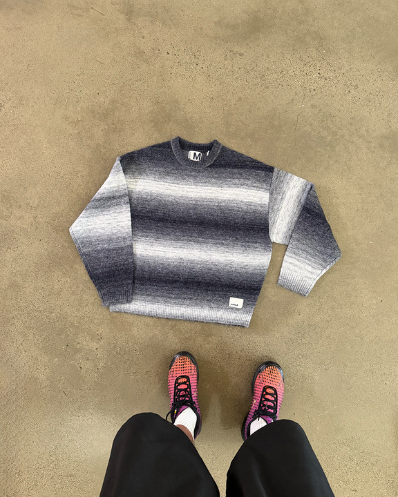 GRADIENT KNIT