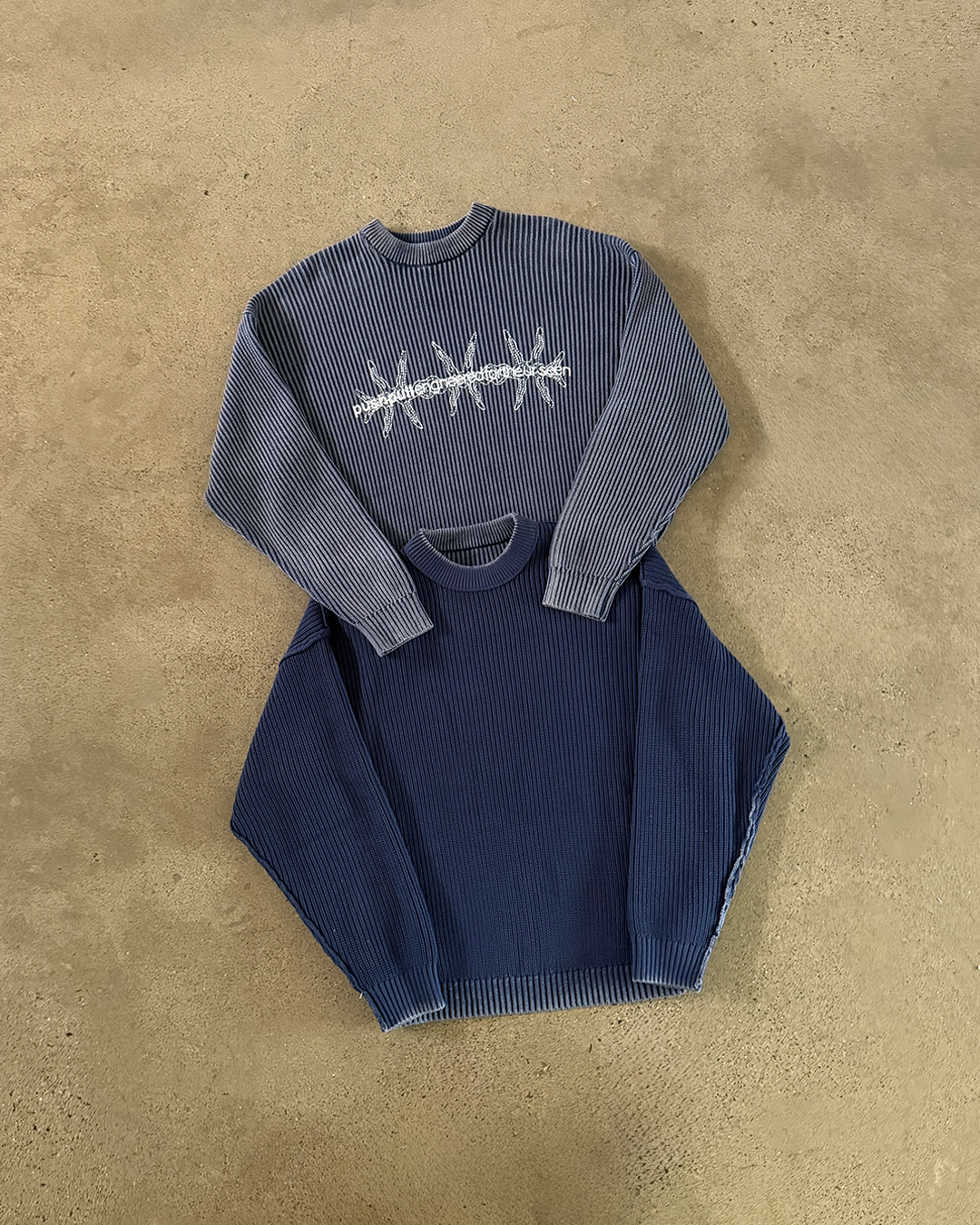REVERSIBLE BARB WIRE KNIT