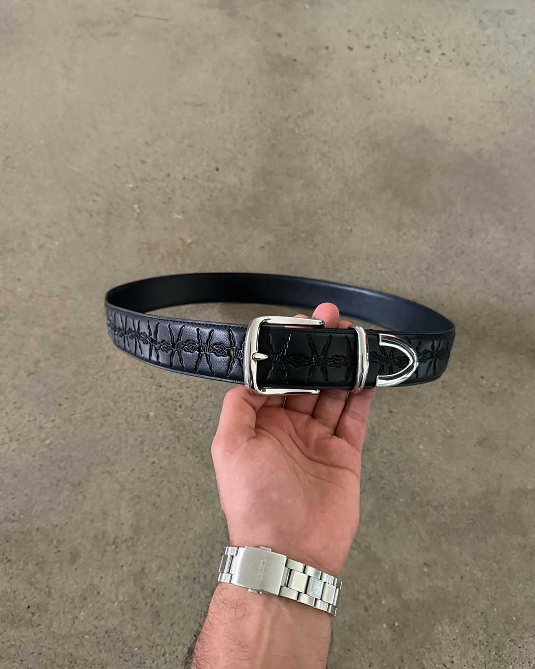 BLACK BARB WIRE BELT