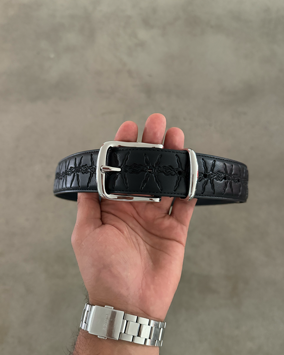 BLACK BARB WIRE BELT