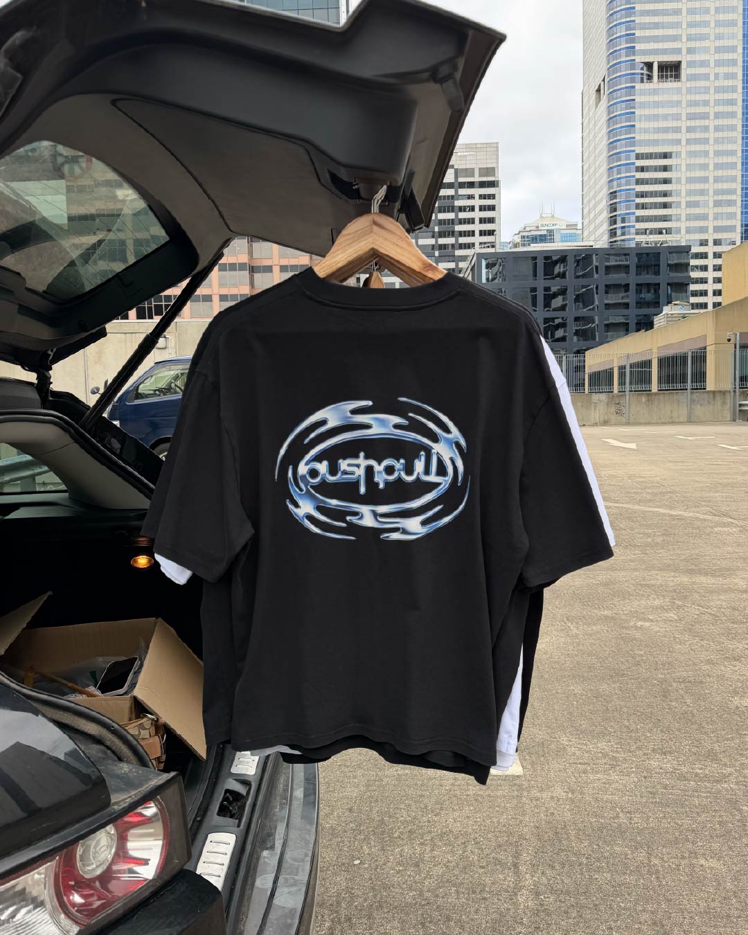 CHROME SWIRL GRAPHIC T-SHIRT