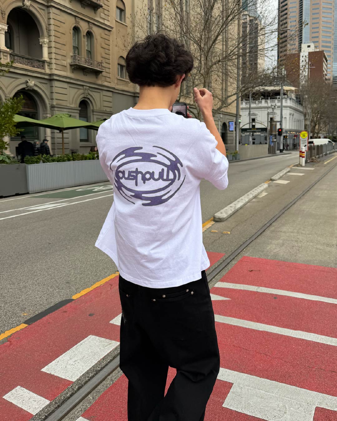 PURPLE SWIRL GRAPHIC T-SHIRT